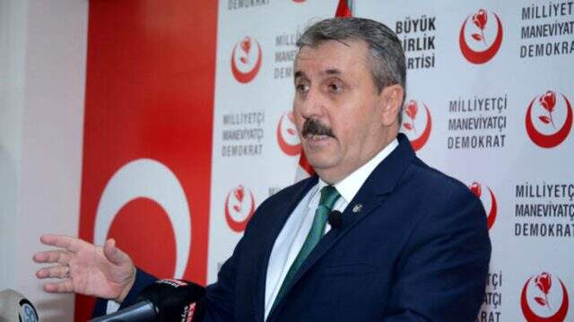 BBP lideri Destici, Demirtaş'ın yazdığı tiyatro oyununa gidenlere sert tepki gösterdi BBP lideri Destici, Demirtaş'ın yazdığı tiyatro oyununa gidenlere sert tepki gösterdi