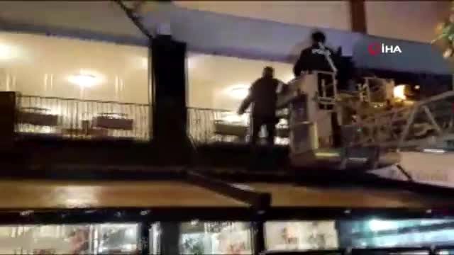 Bayrampaşa'da palalı saldırgan dehşeti! Bacağından vurularak yakalandı