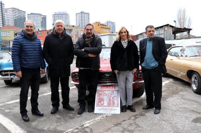 Adile Naşit ve Münir Özkul anısına 45 yıl sonra bir araya geldiler