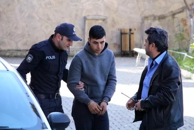 Annesini 15 yerinden bıçaklayan genç tutuklandı, ifadeleri ise kan dondurdu