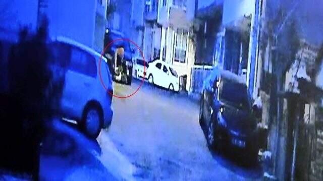 Boşandığı eşini sokak ortasında dövüp pompalı tüfekle vurdu