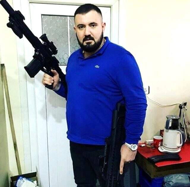 Zorla sütyen giydiren 'Döner Kardeşler' suç örgütü davasında mahkeme başkanı isyan etti: Seviye yerlerde Zorla sütyen giydiren 'Döner Kardeşler' suç örgütü davasında mahkeme başkanı isyan etti: Seviye yerlerde