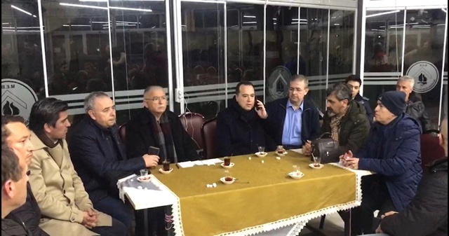 Akhisar'da meydana gelen 5.4 büyüklüğündeki depremde 4 kişi yaralandı