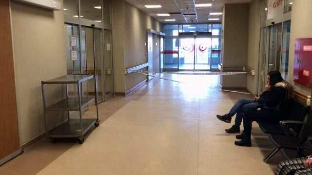 İstanbul'daki devlet hastanesinde hareketli dakikalar! Acil servis kapatılıp çalışanlara maske dağıtıldı