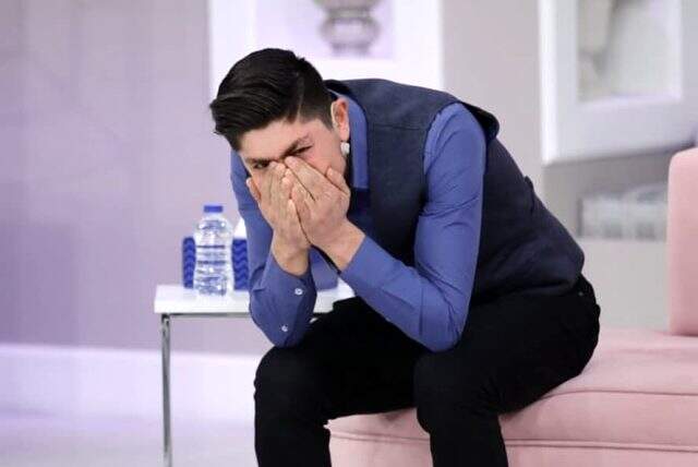 Karısı başka bir adama kaçan Recep Özsoy, Esra Erol'un programında gözyaşlarına boğuldu