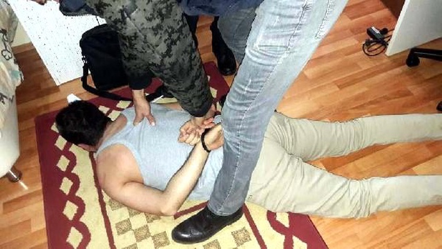 Tefeciler mağdurlara işkence yapıp videoya çektiler o görüntüleri diğer borçlulara izlettiler