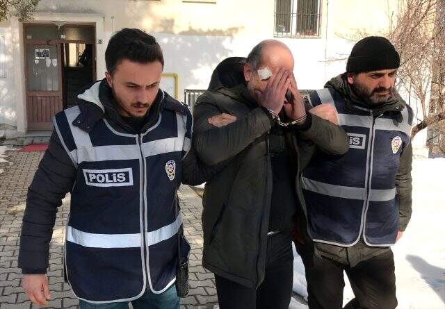 Tutuklanan 'Peruklu hırsızın' Hülya Avşar'ın evinin soyulmasıyla ilgili arandığı ortaya çıktı Tutuklanan