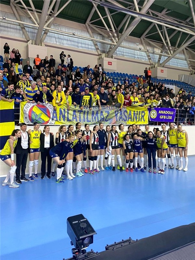 Beşiktaş'ta voleybolcular kazan kaldırdı! Fenerbahçe maçında...