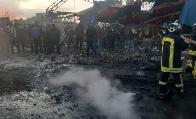 Suriye-Türkiye sınırında bombalı terör saldırısı! 5 sivil hayatını kaybetti Suriye- <a class='keyword-sd' href='/turkiye/' title='Türkiye'>Türkiye</a> sınırında bombalı terör saldırısı! 5 sivil hayatını kaybetti