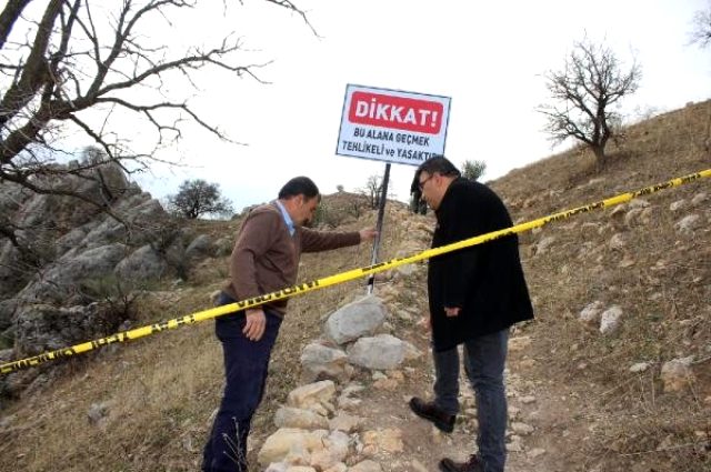 Adıyaman'daki Arsenia Ören Yeri'ne deprem sonrası uyarı tabelası koyuldu