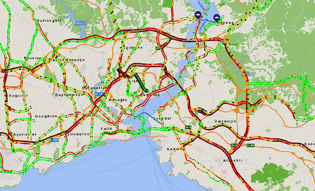 İstanbul'da trafik yoğunluğu yüzde 83'lere ulaştı İstanbul'da trafik yoğunluğu yüzde 83'lere ulaştı