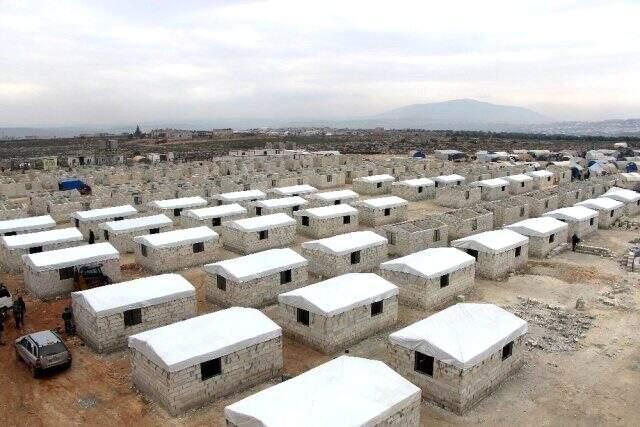 Erdoğan'ın çağrısı sonrası, Suriyeli siviller için inşasına başlanan briket evlerin yapımı devam ediyor