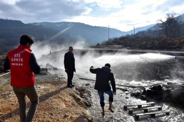 Tesadüfen bulunan kaplıca suyu mahallelinin ilgi odağı