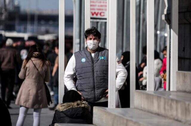 İstanbul'da korona virüsüne maskeli önlem İstanbul'da korona virüsüne maskeli önlem