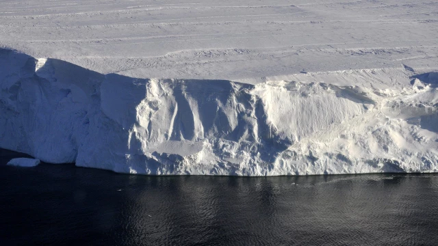 Dünyayı bekleyen büyük tehlike, 'Kıyamet Buzulu' erimeye başladı