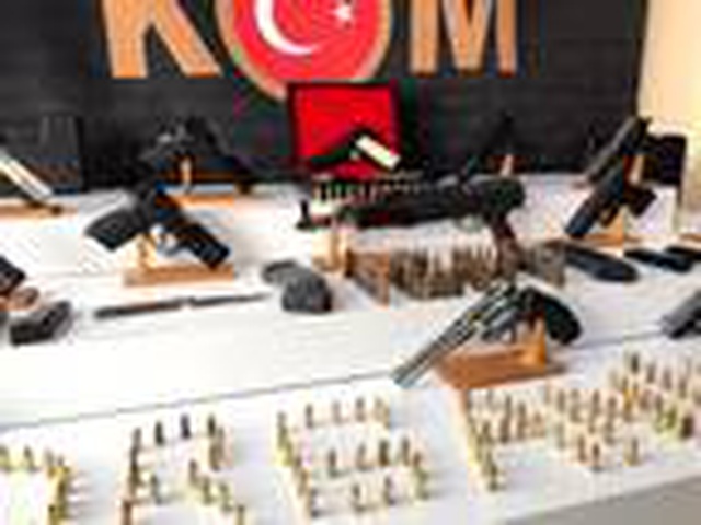 Rusya bağlantılı suç çetesine nefes kesen operasyon kamerada!