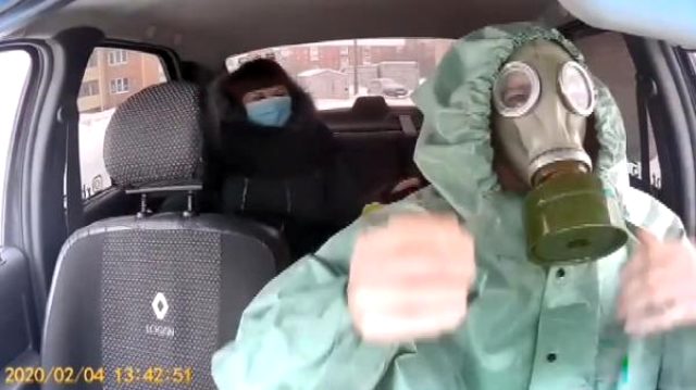 Rusya'da taksi şoförü müşterilerine 'koronavirüs' şakası yaptı