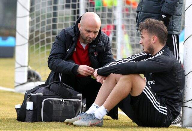 Sergen Yalçın'ın ağır idmanları sonrasında Adem Ljajic'in başı döndü Sergen Yalçın'ın ağır idmanları sonrasında Adem Ljajic'in başı döndü