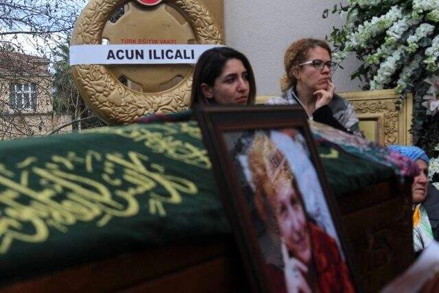Acun Ilıcalı'nın yengesi Olcay Ilıcalı hayatını kaybetti