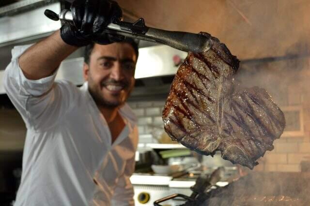 Hem kaliteli hem de ekonomik! Taylan Şef, Nusr-Et'e rakip oldu