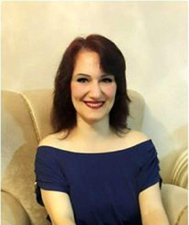 Tartıştığı annesini boğazından bıçaklayan genç kız, balkondan atlayıp intihar etti