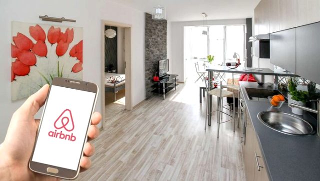 Dünyaca ünlü uygulama Airbnb, Kanada'da 25 yaş altına ev kiralamayı durdurdu