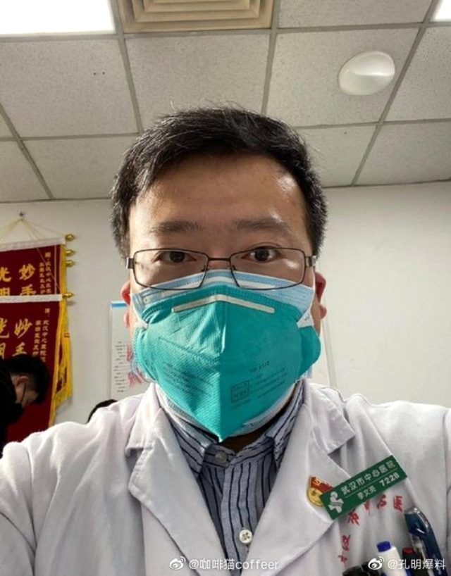 <a class='keyword-sd' href='/koronavirus/' title='Koronavirüs'>Koronavirüs</a> salgınını 3 hafta önce teşhis eden ve polis zoruyla susturulan Çinli doktor virüsten öldü