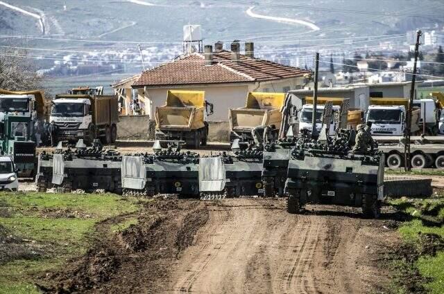 İdlib'e komando, ZPT, obüs ve mühimmat sevkıyatı yapıldı