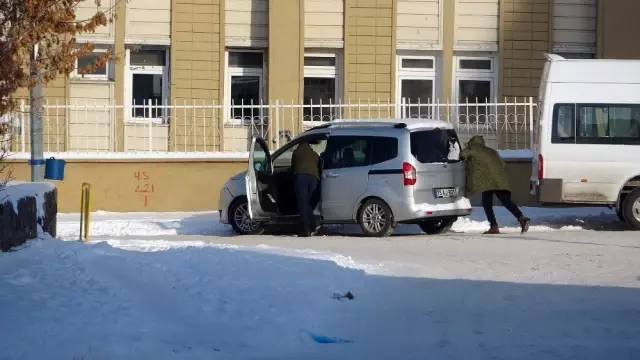 Ardahan'da Sibirya soğukları! Termometreler eksi 31'i gördü