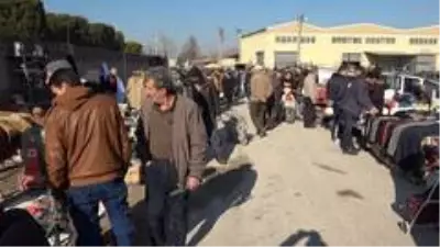 Bu pazarda yok yok! Her şey üçte bir fiyatına satılıyor