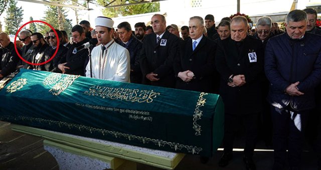 Berkay Şahin ile Arda Turan, Fatih Terim'in kayınvalidesinin cenazesinde bir araya geldi
