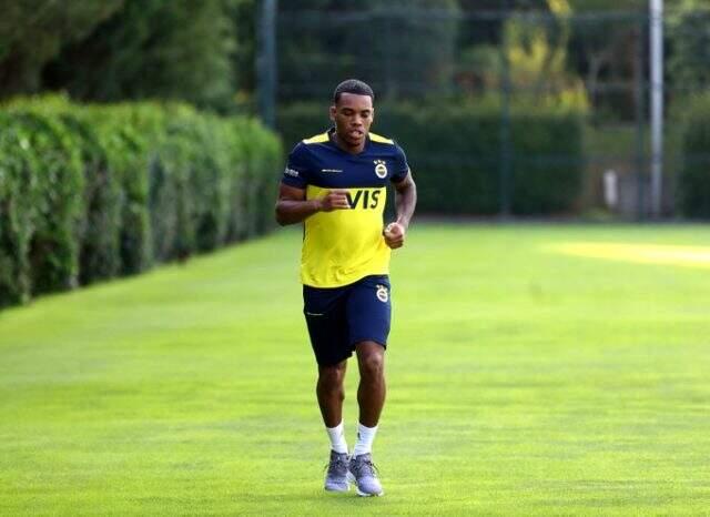 Fenerbahçe'de Garry Rodrigues derbide forma giyemeyecek