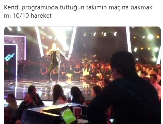 Acun'un O Ses Türkiye finalindeki görüntüsü sosyal medyaya damga vurdu