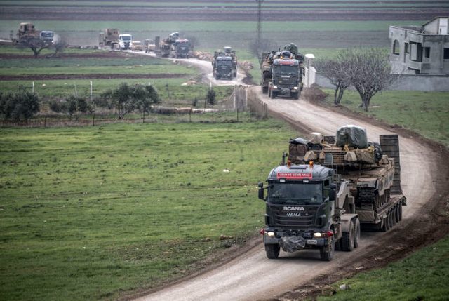 100 zırhlı Fetih Suresi'yle Suriye sınırına gitti