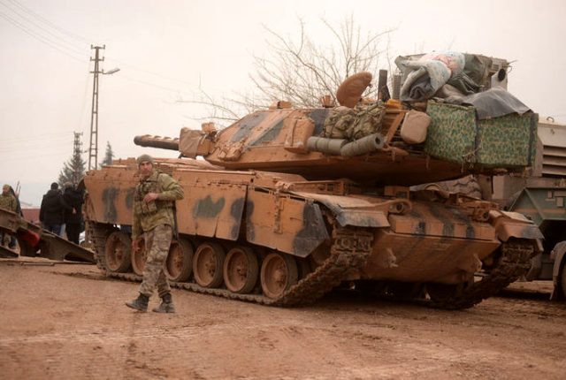100 zırhlı Fetih Suresi'yle Suriye sınırına gitti
