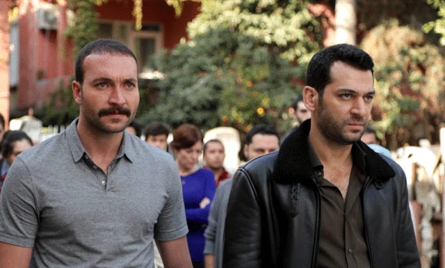 Adana halkı, Murat Yıldırım'ı görmek için Ramo dizisinin setinde izdiham oluşturdu