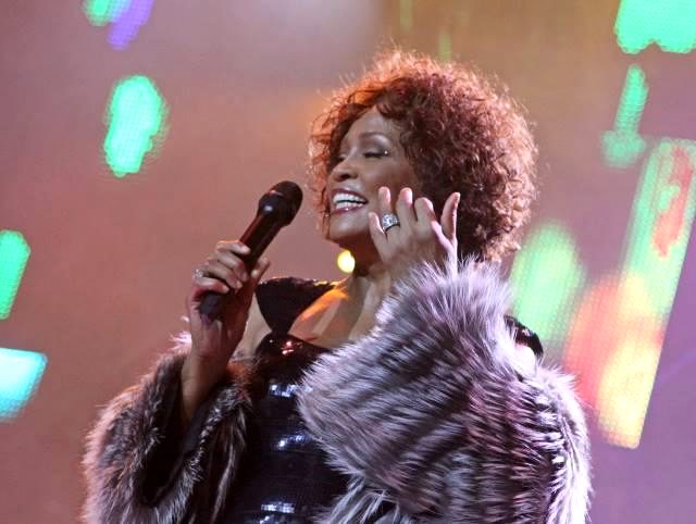 2012'de hayatını kaybeden Whitney Houston'un hologramı, konser turnesine çıkıyor