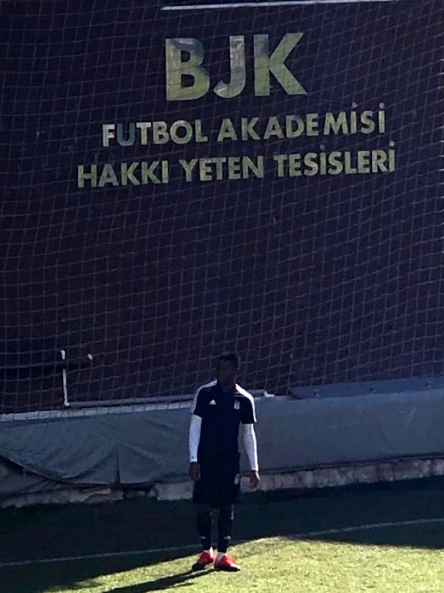 Beşiktaş, 17 yaşındaki Andona Jacob'u İstanbul'a getirerek antrenmana çıkardı