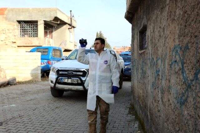 18 yıldır kayıp olan adamı, arazi kavgası ettiği annesi ve kardeşlerinin öldürdüğü iddia edildi 18 yıldır kayıp olan adamın, annesi ve kardeşleri tarafından öldürüldüğü ortaya çıktı