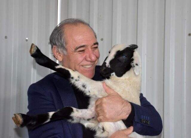Çobanlıktan fabrikatörlüğe uzanan ibretlik bir hayat hikayesi Çobanlıktan fabrikatörlüğe uzanan ibretlik bir hayat hikayesi
