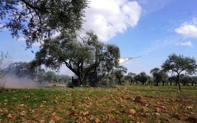 Muhaliflerin İdlib'e başlattığı operasyondan ilk görüntüler geldi