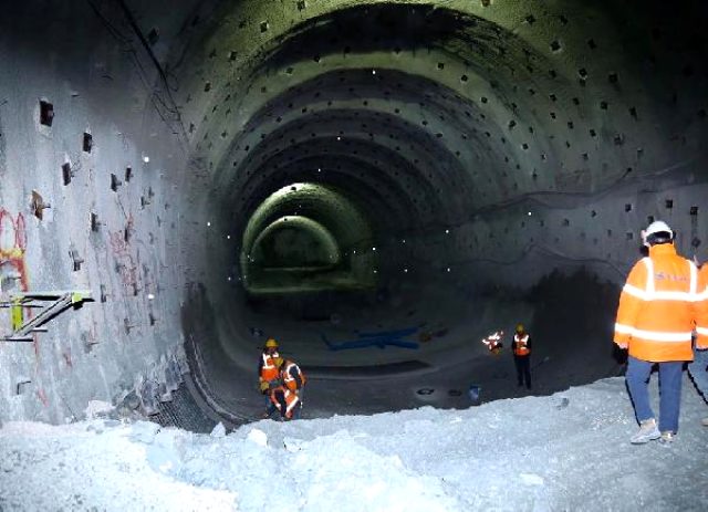 Türkiye'nin 40 virajlı en tehlikeli yolunda, tünel ve yol projesinde sona geliniyor