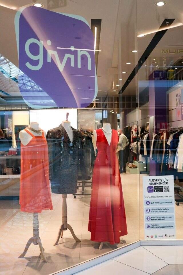 Türkiye'nin İyilik Mağazası Givin Şimdi Akasya'da!