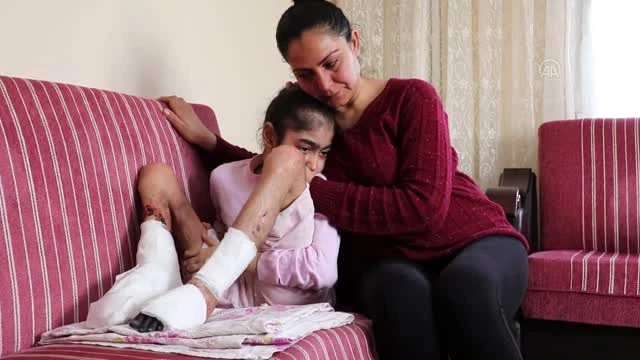 10 yaşındaki Ekin, bacağındaki genetik rahatsızlık nedeniyle eve hapsoldu