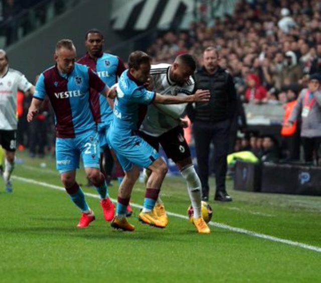 Beşiktaş, Trabzonspor ile 2-2 berabere kaldı