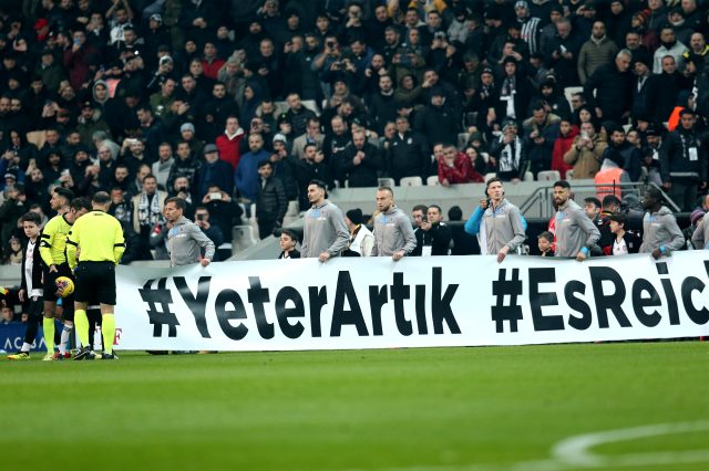Beşiktaş ve Trabzonspor, Hanau'yu unutmadı