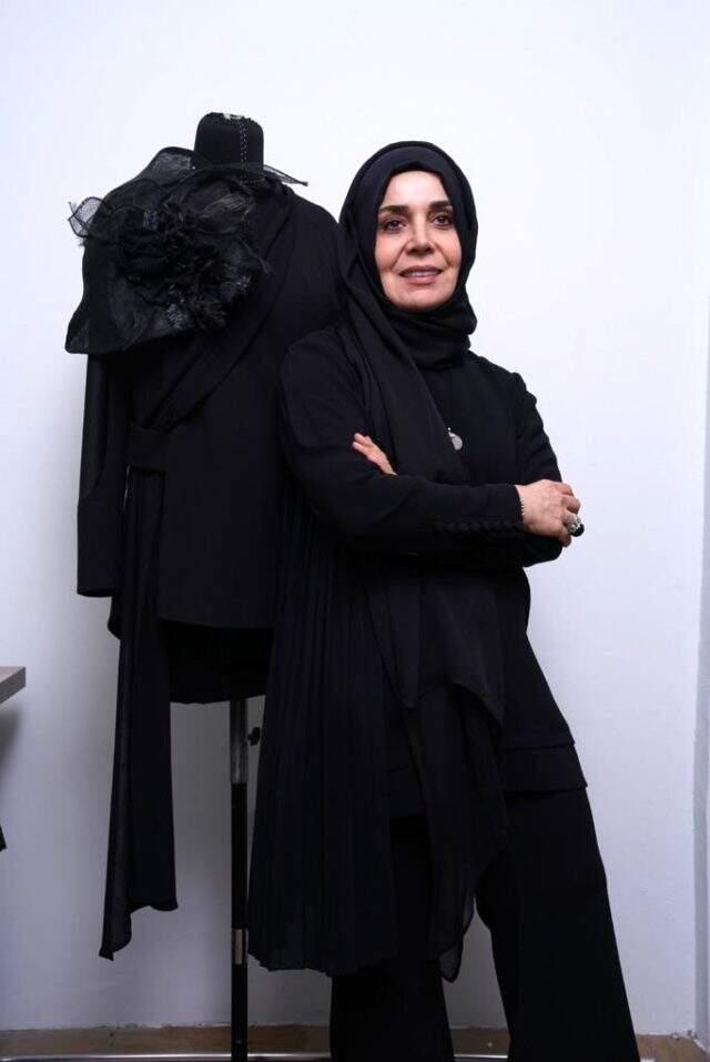 Tasarımcı Hacere Orhan'dan yanık duvak temalı defile