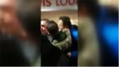 Derbide olay görüntü! Ali Koç tribünden atladı... İşte o an...