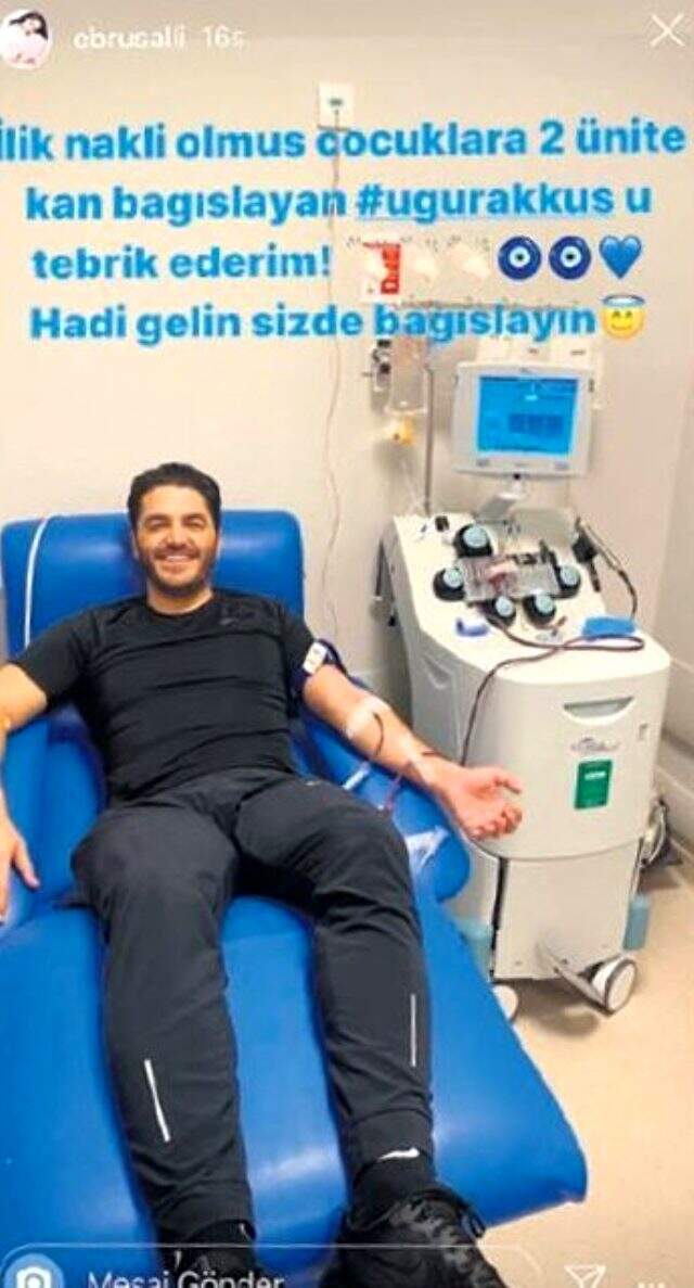 Ünlü çiftten alkışlanan hareket! İlik nakli olan minikler için kan bağışladılar Ebru Şallı ve eşi Uğur Akkuş'tan alkışlanan hareket! İlik nakli olan minikler için kan bağışladılar