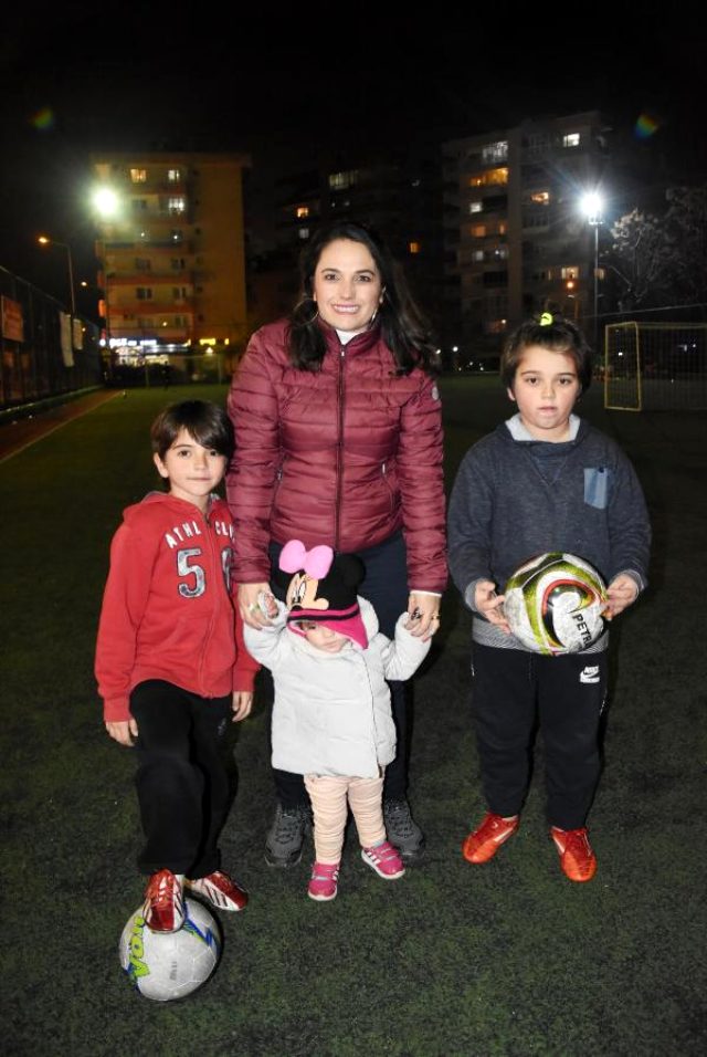 Amatör Lig ekibi Demirköprü Spor Kulübü'nün başkanı, iki çocuk annesi Selma Kazanç oldu